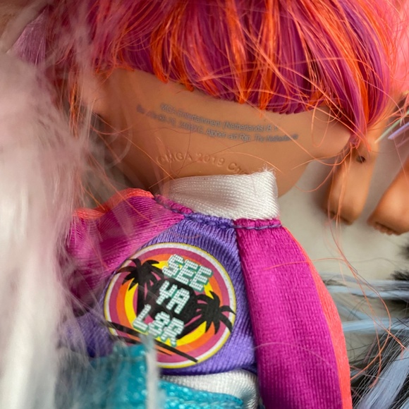 6 LOL Surprise 9” Dolls and 3 LOL 7” Dolls. Total: 9 dolls lot - Picture 12 of 13